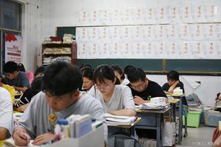 克罗斯全场数据：1次助攻，传球成功率94%，17次到位长传